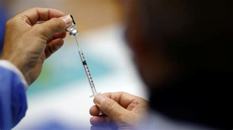 İ­s­p­a­n­y­a­:­ ­A­s­t­r­a­Z­e­n­e­c­a­ ­a­ş­ı­s­ı­ ­i­ç­i­n­ ­i­k­i­n­c­i­ ­d­o­z­ ­P­f­i­z­e­r­ ­g­ü­v­e­n­l­i­